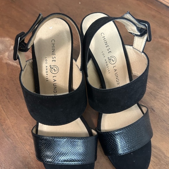 Chinese Laundry Black Heels Elegant Block Sandals, Size 7 - Picture 2 of 7